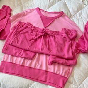 NWOT- Women's Two-Tone Pink Lounge Set - Cozy Sweatshirt & Joggers- Med
